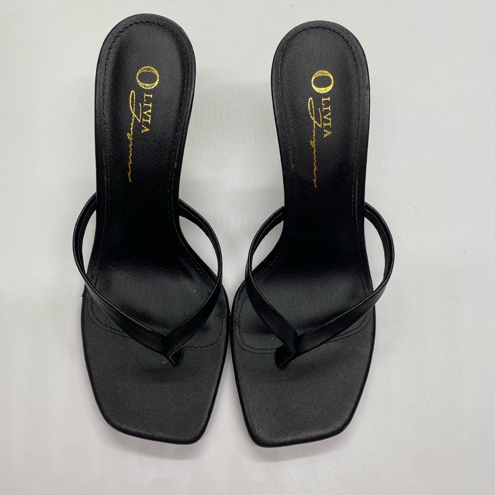 Olivia Jaymes slip on black heels